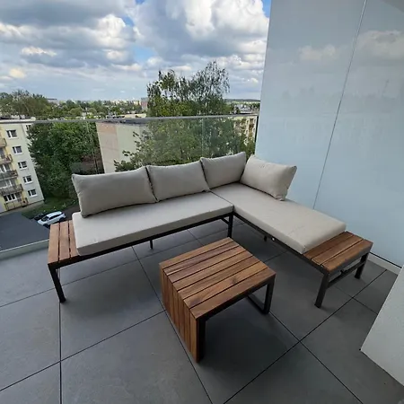 Apartament 77