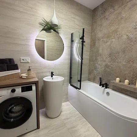Apartament 77 *